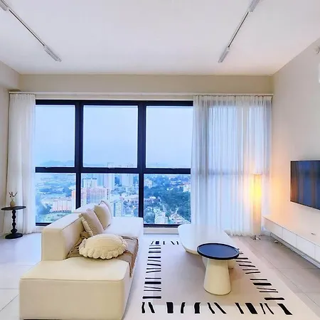 Tatami With Homecinema, 9Pax, Urban Suites By Pg Home